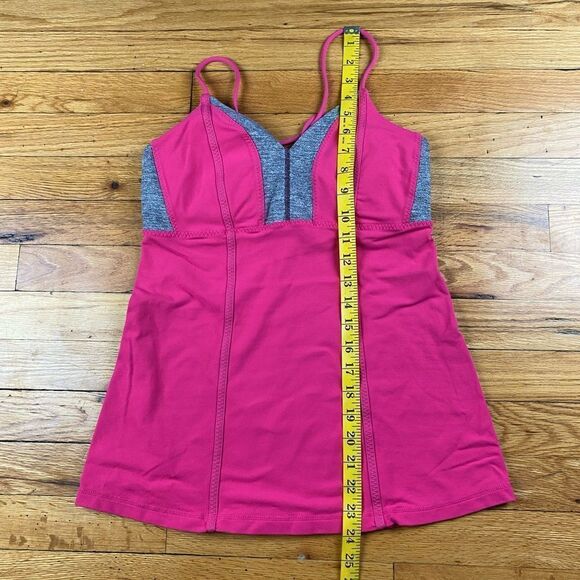 🪦 Lululemon Tadasana Back Hot Pink Grey
Spaghetti Strap Workout Tank Size 8 - Picture 7 of 9